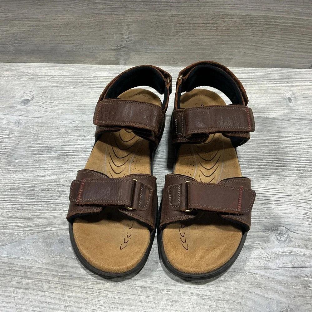 Clarks Hapsford Creek Mens Size 8 M Brown Classic Beach Outdoor Leather Sandals